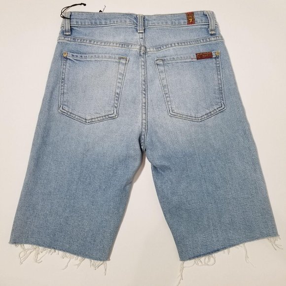 7 For All Mankind High Rise Waist Bermuda Short - Picture 5 of 10